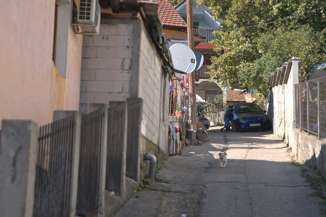 Ulica naselja Kiseljak, nadomak Tuzle. Izvor: PIN