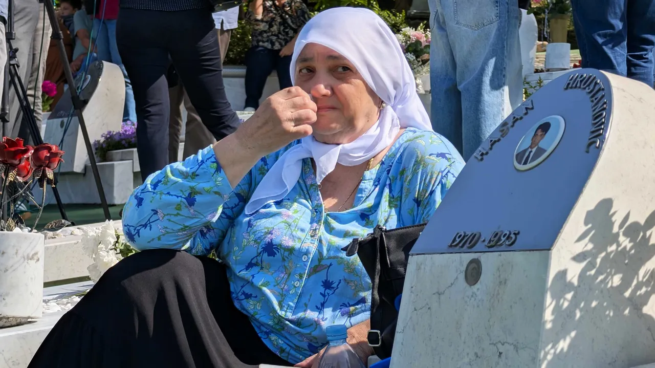 Razijin brat Hasan Hrustanović poginuo je na Kapiji sa djevojkom Šemsom Hasičić. Izvor: PIN