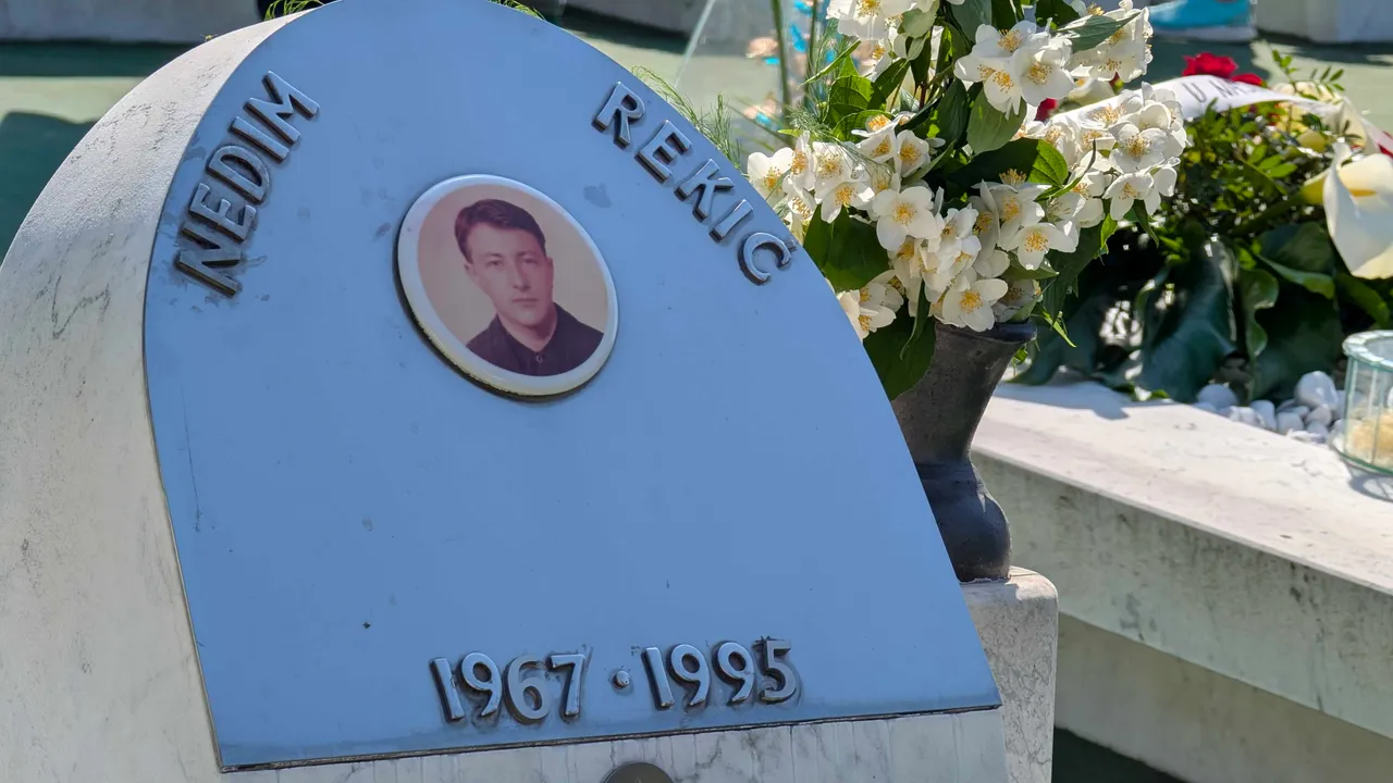 Nedim Rekić je bio uspješan fudbaler sa ponudom ugovora da ide u Austriju, koju je odbio kako bi ostao u Tuzli. Izvor: PIN