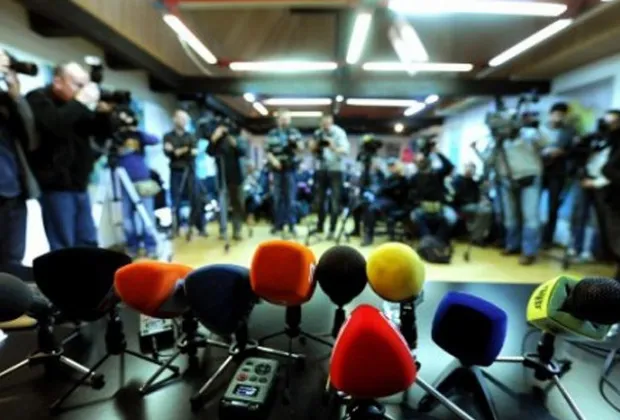 Lokalni novinari u TK: Pritisci, zatvorene institucije i borba za informacije
